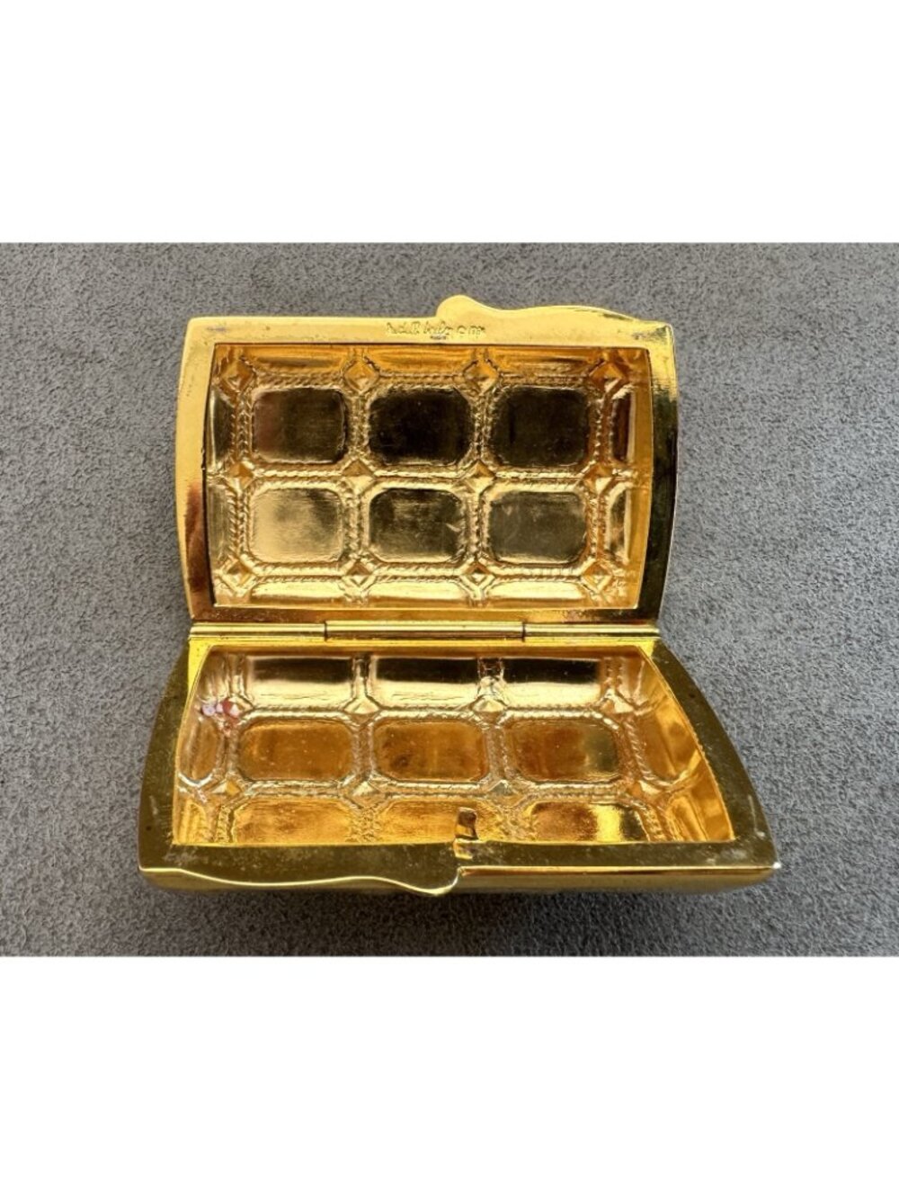 JUDITH LEIBER Suitcase Design TRINKET BOX Vanity Container Goldtone 2.25" Vintag - Picture 2 of 6
